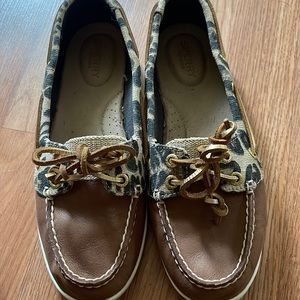 Sperry boat shoes